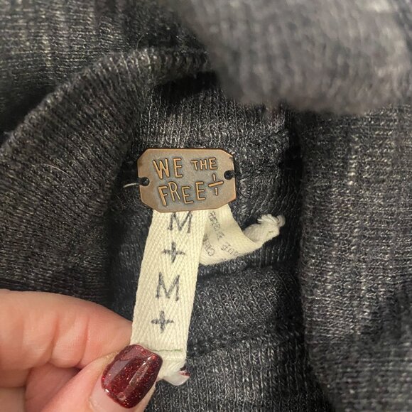 Free People We the Free Long Sleeve Gray Split Back Turtle Top Size M - Picture 6 of 7